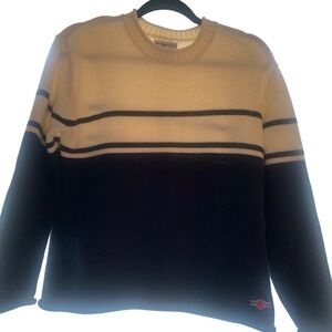 ⚡️Flash Sale⚡️”the eagle’s eye” 100% cotton navy/cream cropped sweater Size L